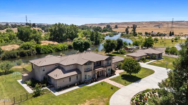 Detail Gallery Image 2 of 71 For 6301 Uplands of the Kern Dr, Bakersfield,  CA 93308 - 5 Beds | 4/1 Baths