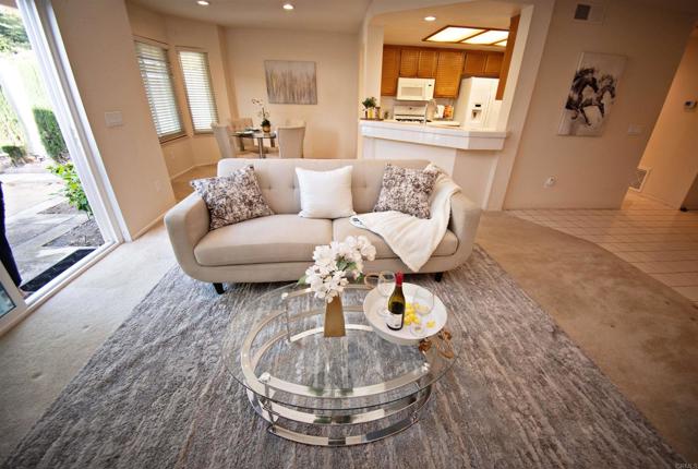 Detail Gallery Image 4 of 26 For 10908 Avenida Playa Veracruz, San Diego,  CA 92124 - 3 Beds | 2/1 Baths