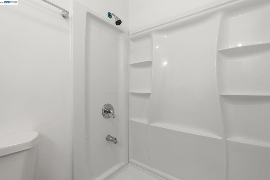 https://media.crmls.org/mediaz/ae29b3b3-d01d-4757-9319-5954588d3e99.jpg?preset=X-Large