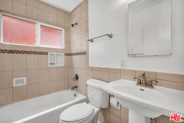 1648 Edgecliffe Drive, Los Angeles CA: https://media.crmls.org/mediaz/ae29eb83-051c-490d-a553-ff0ccf60b2a4.jpg