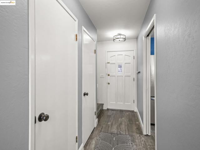 2106 Otis Dr, Alameda CA: https://media.crmls.org/mediaz/ae2a1db0-a9eb-48d2-ae2c-8b4abbe91e13.jpg