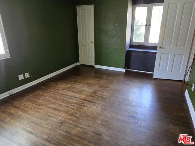 143 S Highland Avenue, Los Angeles CA: https://media.crmls.org/mediaz/ae2af842-8e5a-4f1c-a065-355495383dbb.jpg