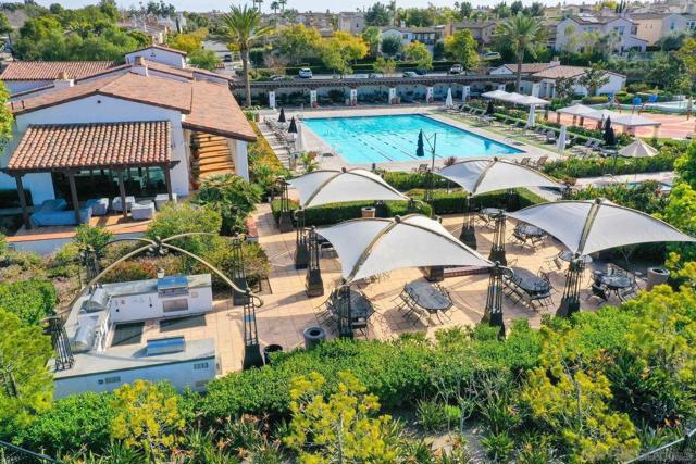 13571 Lopelia Meadows Pl, San Diego CA: https://media.crmls.org/mediaz/ae2be954-a0fb-4ee2-b051-ce0681ad0914.jpg