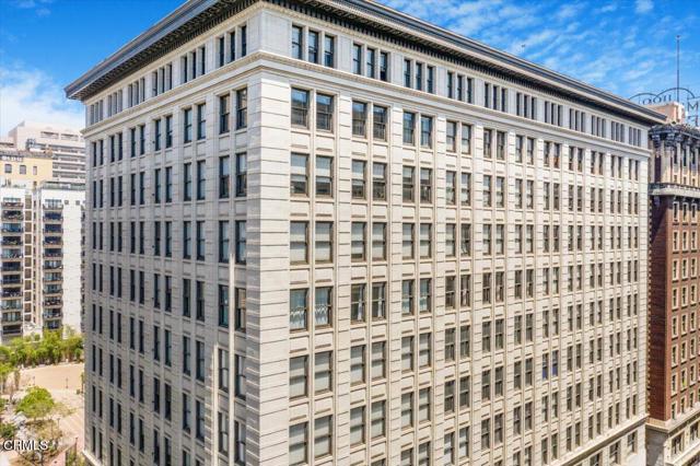 460 S Spring Street, Los Angeles CA: https://media.crmls.org/mediaz/ae2c79d7-af9e-451d-9e54-c4aca199dd55.jpg