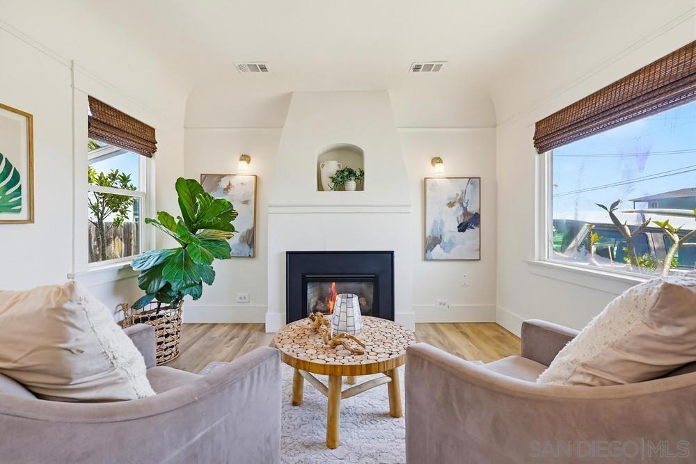 2064 Venice Street - photo 7