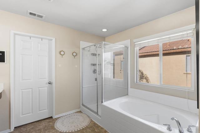 Detail Gallery Image 13 of 32 For 34221 Woodmont, Lake Elsinore,  CA 92532 - 4 Beds | 3 Baths