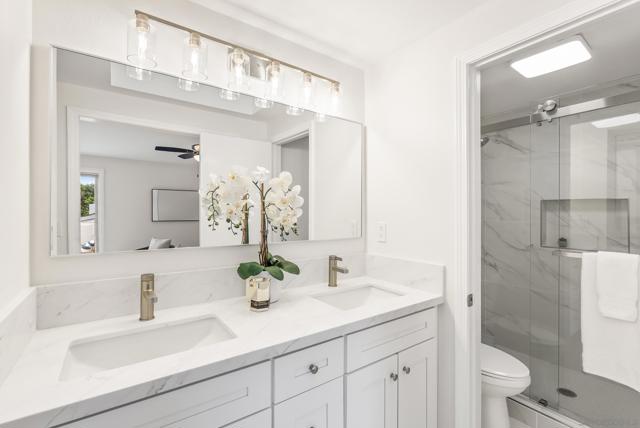 8871 Caminito Primavera, La Jolla CA: https://media.crmls.org/mediaz/ae2d70a9-d4c2-462e-9ee2-5b9f687cc760.jpg