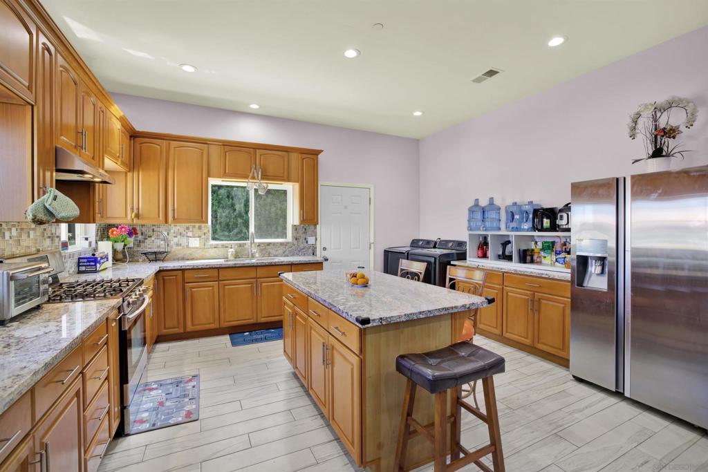 MLS #250039502SD image #6