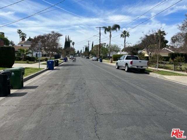 15914 Vose Street photo 6