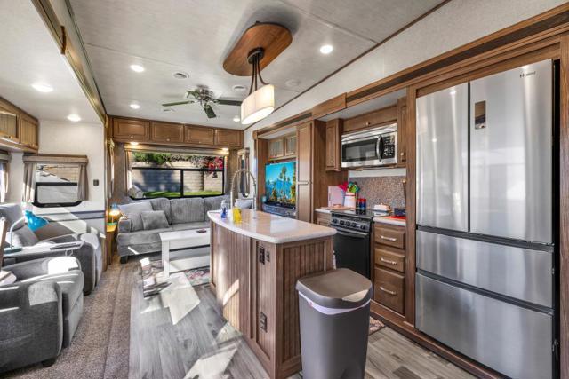 69411 Ramon Road, Cathedral City CA: https://media.crmls.org/mediaz/ae2f8a27-9431-4621-af23-22ec217016e7.jpg