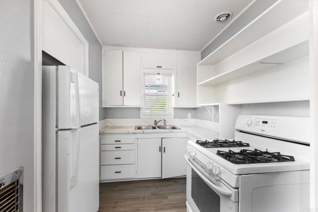 928 930 Osborne Street, Vista CA: https://media.crmls.org/mediaz/ae30476f-b812-4f2b-be61-288cd1356dcc.jpg