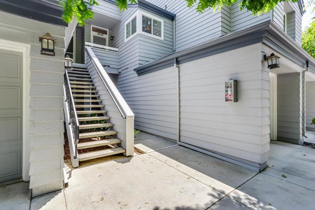1658 Parkview Green Circle, San Jose CA: https://media.crmls.org/mediaz/ae3199e5-869c-4e78-ba75-a87503df58ba.jpg