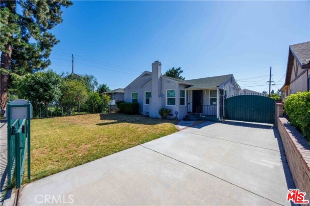 1021 N Frederic Street