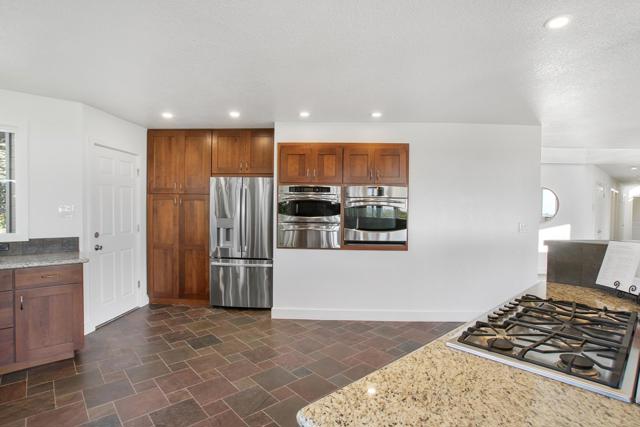 415 Golden Oak Drive, Portola Valley CA: https://media.crmls.org/mediaz/ae33a952-9015-4038-b4d6-f7dd51d8ce93.jpg