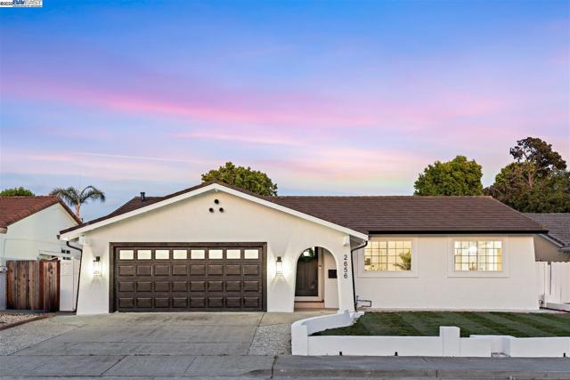 2656 Hilton St, Union City CA: https://media.crmls.org/mediaz/ae33e8f0-3a92-4bf6-a54b-1ab9e9ffcce6.jpg