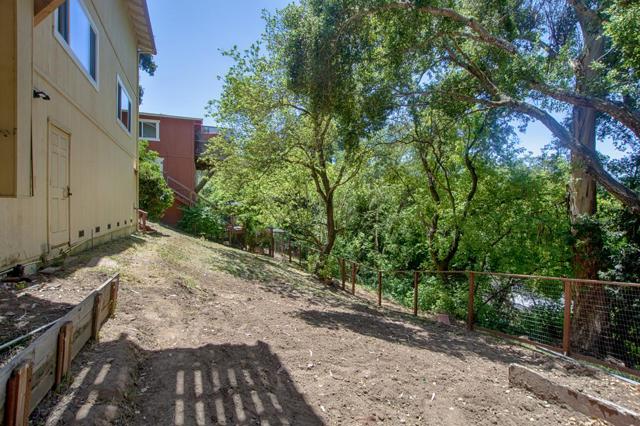 41 Grandview Avenue, Felton CA: https://media.crmls.org/mediaz/ae33f037-d654-4cac-900c-daa8a5e447ae.jpg