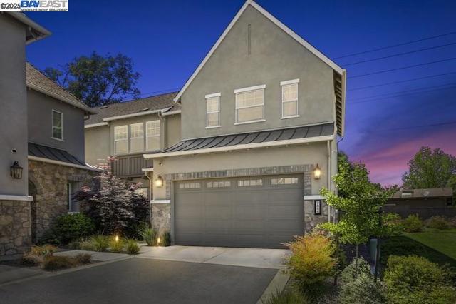 7544 Twin Bridges Ln, Citrus Heights CA: https://media.crmls.org/mediaz/ae34296c-2b73-4f3f-b5f9-a2b21513e116.jpg