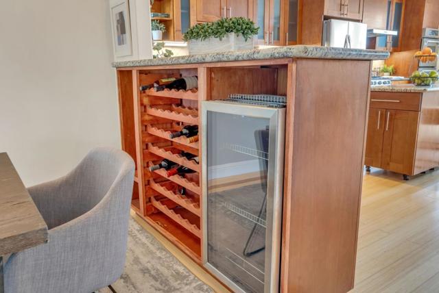 1851 21st Avenue, San Francisco CA: https://media.crmls.org/mediaz/ae34379b-e43b-42e0-a10c-e779851bf716.jpg