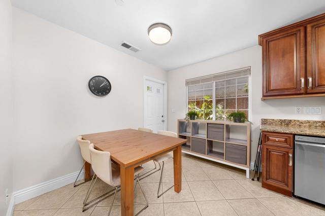 488 Park Way, Chula Vista CA: https://media.crmls.org/mediaz/ae351f9d-5a52-406f-af16-f4d1e272ea62.jpg