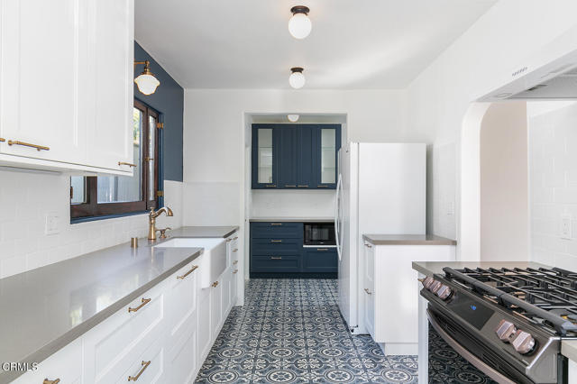 Detail Gallery Image 10 of 25 For 5240 Ellenwood Pl, Los Angeles,  CA 90041 - 4 Beds | 2 Baths