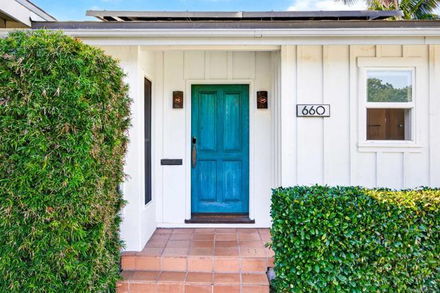660 Cabrillo Ave, Coronado CA: https://media.crmls.org/mediaz/ae35f090-9f2b-457b-b3d3-f586b9f33c56.jpg