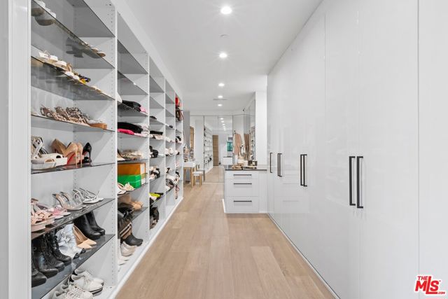 Drew Fenton | 11010 Chalon Road Los Angeles CA | MLS: 7222049 Drew Fenton | 11010 Chalon Road Los Angeles CA | MLS: 7222049