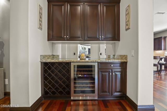 4988 Read Road, Moorpark CA: https://media.crmls.org/mediaz/ae36b49b-97f3-4f58-bbb3-5518b9c68e2e.jpg