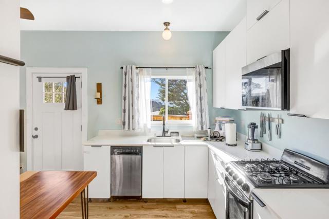 1171 Presidio Boulevard, Pacific Grove CA: https://media.crmls.org/mediaz/ae36ed30-3bd3-4602-894c-ec0ae6caa3b9.jpg