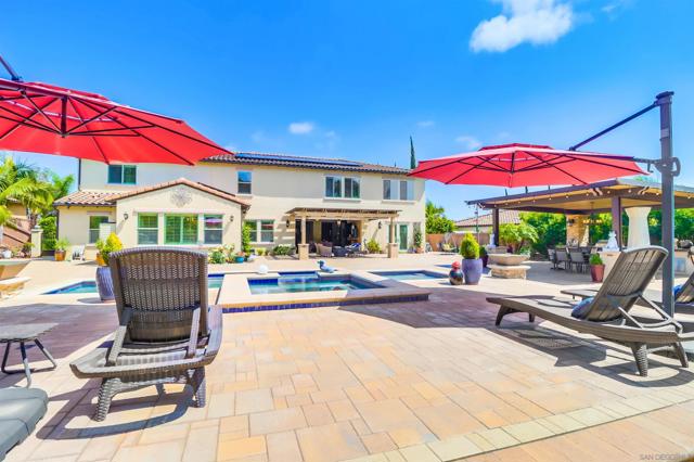 466 Agua Vista Dr, Chula Vista CA: https://media.crmls.org/mediaz/ae36f753-ee4f-43bf-8dc4-60bcbfe69796.jpg