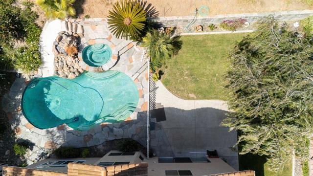 1366 Via Cibola, Oceanside CA: https://media.crmls.org/mediaz/ae3704a6-70c3-4d84-9729-7320e51ef83a.jpg