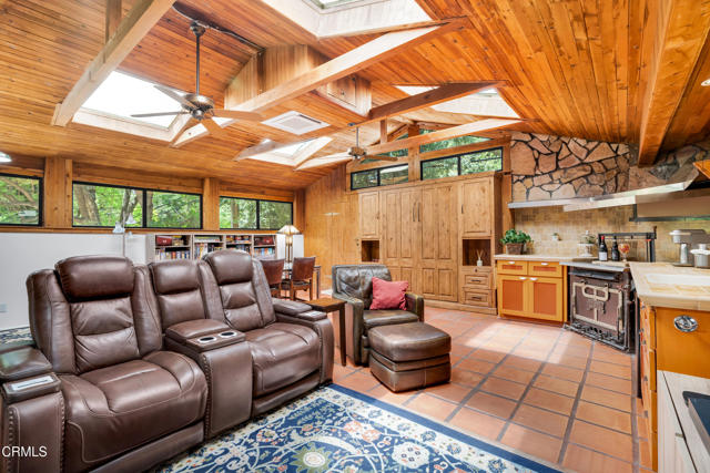 600 Woodland Drive, Sierra Madre CA: https://media.crmls.org/mediaz/ae37f6d1-0b41-4a3f-be1f-b477fb68b093.jpg
