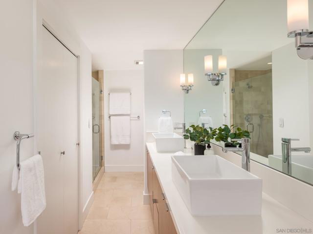 2500 Torrey Pines Rd, La Jolla CA: https://media.crmls.org/mediaz/ae37fd56-477c-488d-8349-bf4da5892ead.jpg