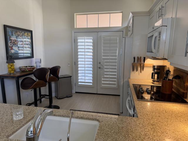 37672 Breeze Way, Palm Desert CA: https://media.crmls.org/mediaz/ae38326e-5a94-4132-8708-63e6dc81bdfa.jpg