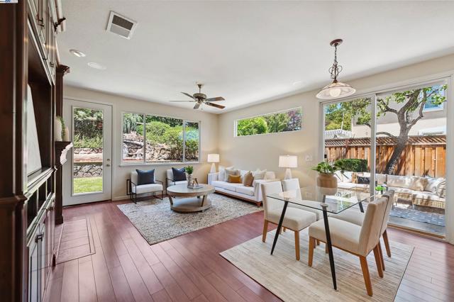 3582 Ridgecrest Way, Livermore CA: https://media.crmls.org/mediaz/ae38e7bd-cf5f-4d7b-aa01-2116ce4302db.jpg
