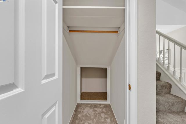 7777 Crossridge Rd, Dublin CA: https://media.crmls.org/mediaz/ae38ffcc-921e-4dca-b93b-e5ba94f78587.jpg