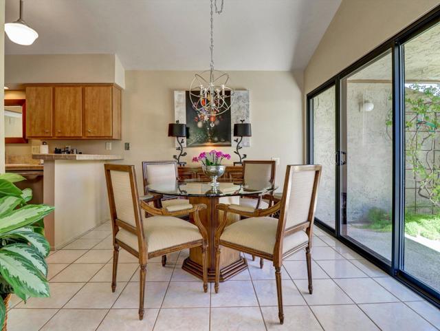 2371 Via Sonoma, Palm Springs CA: https://media.crmls.org/mediaz/ae393ef0-d4cd-472e-8c40-871e8b419ad9.jpg