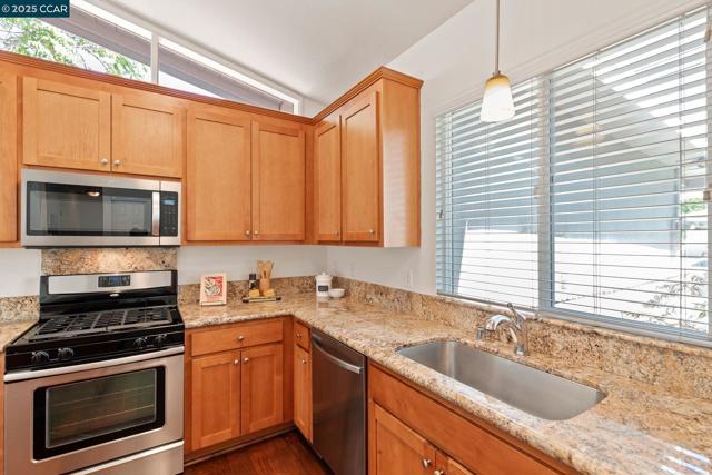 3249 Claudia Dr, Concord CA: https://media.crmls.org/mediaz/ae3ad88f-4708-4538-abfd-2e520f6fd4df.jpg