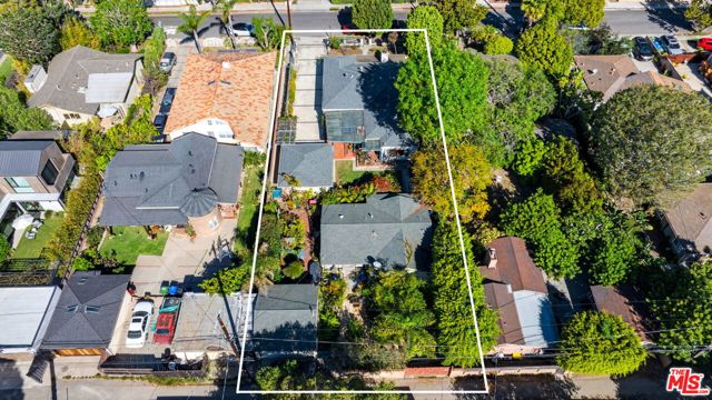 1314 Palms Boulevard, Venice CA: https://media.crmls.org/mediaz/ae3add0b-c496-4f6c-91a6-fd0355353a98.jpg