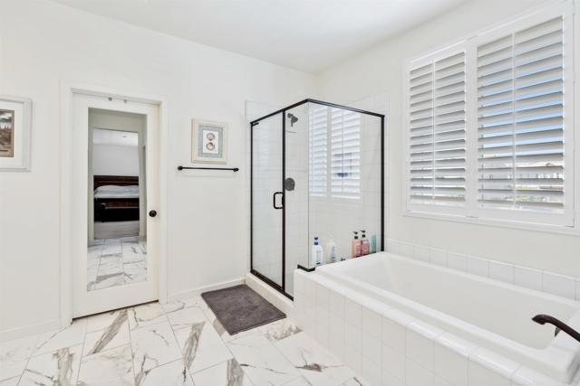 Detail Gallery Image 21 of 34 For 4203 Calle Del Vista, Oceanside,  CA 92057 - 4 Beds | 3 Baths