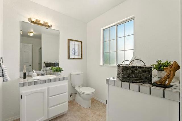 1943 Kentucky Street, Redwood City CA: https://media.crmls.org/mediaz/ae3c685f-b13f-45ed-9f28-8453033c60ce.jpg