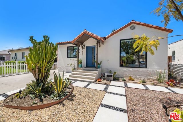 3635 Wesley Street photo 2