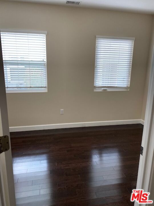 10937 Fairbanks Way, Culver City CA: https://media.crmls.org/mediaz/ae3dd793-e454-415e-b17e-0867e49181c3.jpg
