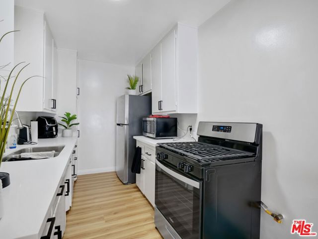 Image 9 of 14 For 917 Edgewood Street