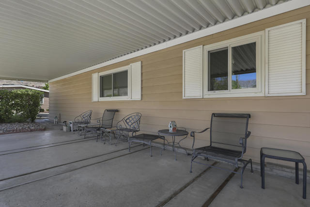 49305 Highway 74, Palm Desert CA: https://media.crmls.org/mediaz/ae3e1c7b-c5bc-4437-bfcc-dd33dfd6779a.jpg