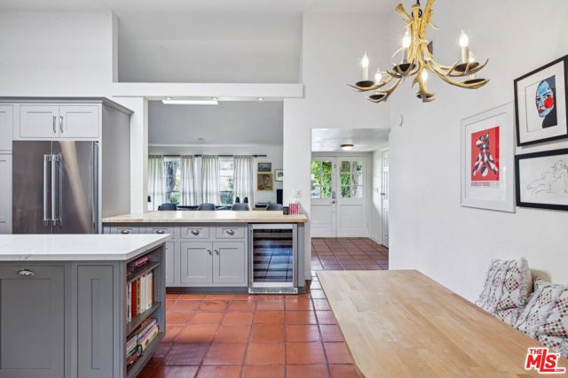 29429 Trailway Lane, Agoura Hills CA: https://media.crmls.org/mediaz/ae3e4917-a634-4ee9-bc48-f6e1524993d5.jpg