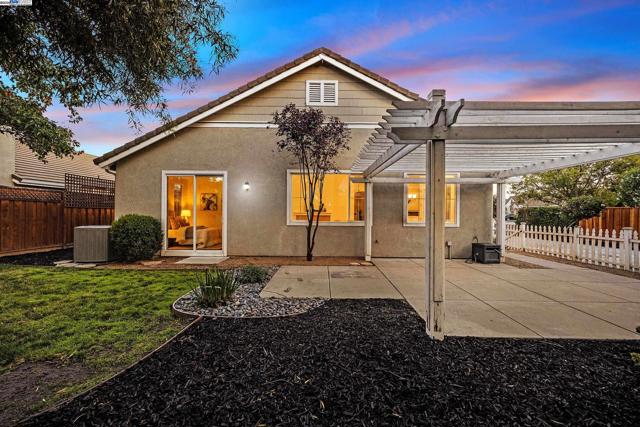 6424 Altamar Cir., Livermore CA: https://media.crmls.org/mediaz/ae3f98cc-7e19-459e-b6eb-6200e2252cfd.jpg
