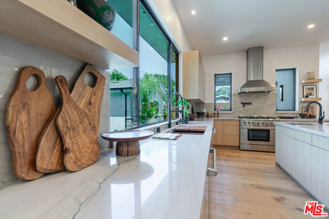 11559 La Maida Street, Valley Village CA: https://media.crmls.org/mediaz/ae40455c-5dfc-4d43-be0c-5fade23ae4eb.jpg