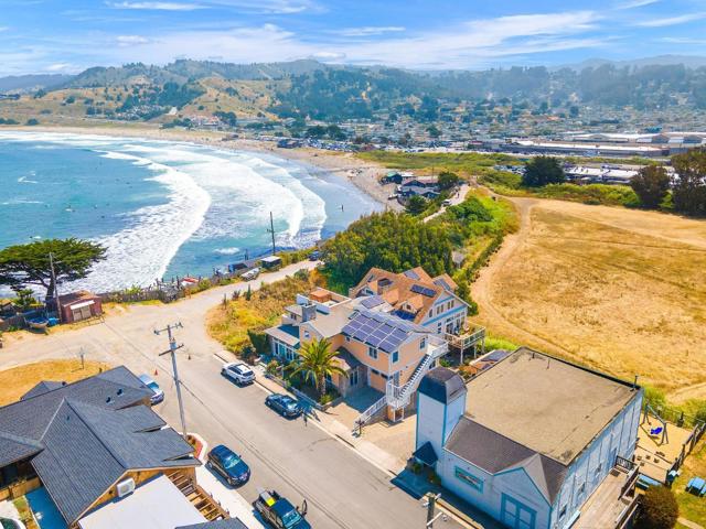 1207 Danmann Avenue, Pacifica CA: https://media.crmls.org/mediaz/ae40f9d1-ecc1-48bb-a745-09b244719866.jpg