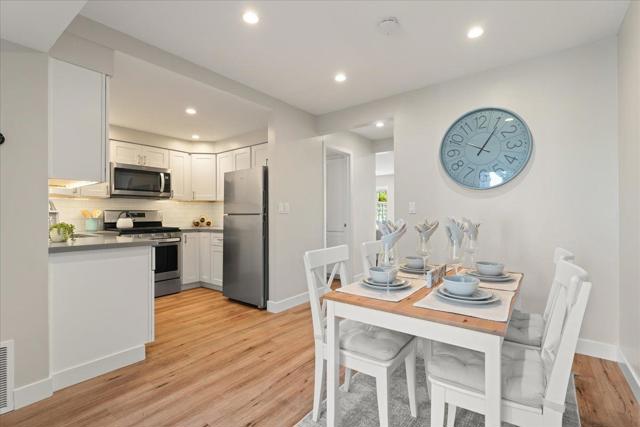 4239 Sea Pines Court, Capitola CA: https://media.crmls.org/mediaz/ae417aa9-8225-42a3-97fa-98e067b35d3f.jpg