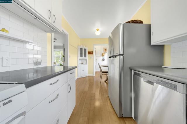 5430 Santa Cruz Ave, Richmond CA: https://media.crmls.org/mediaz/ae420cf6-f68d-496d-bf4d-d8ebbb90b306.jpg